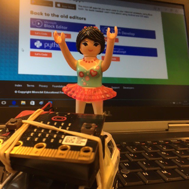 astridpoot's tweet image. Jey! Hele mooie laptop gekregen voor het ontwikkelen van onze #microbit #klooikoffer. DANK @AA_Foundation !!! #Coding4Amsterdam #futureNL🤗💪👊
