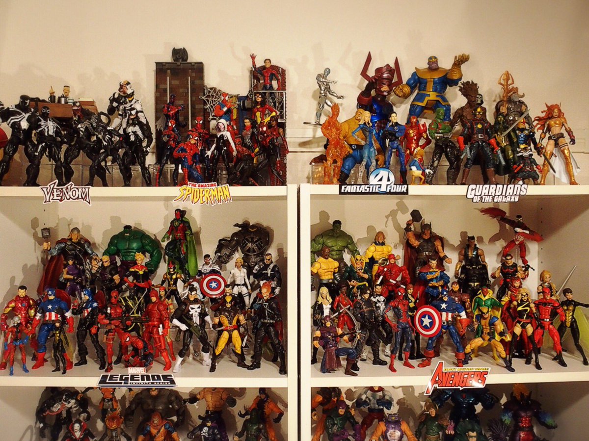 この2つの棚はマーベルフィギュア専用にしたので以前より広く贅沢に