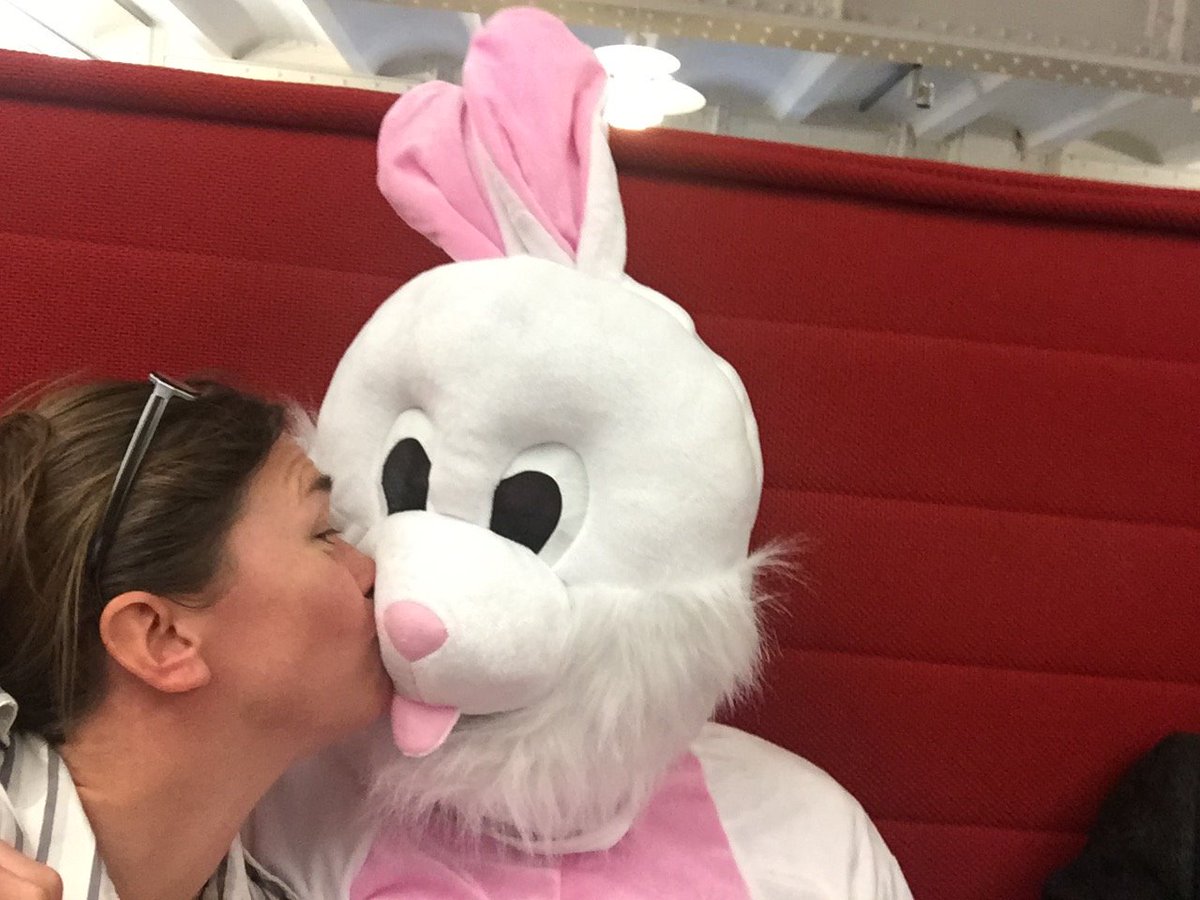 juliephawkins's tweet photo. Roger Rabbit?? thanks for the carrot! #bdpeaster https://t.co/Q3LMRwhsEg