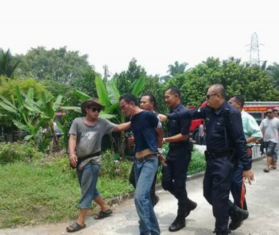 Dalam Negara - Suami bakar rumah lepas syak isteri curang 