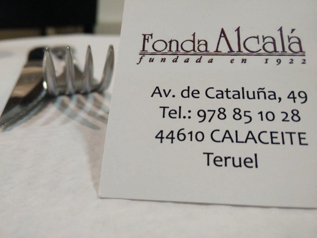 TeRe_B_C's tweet photo. Amb gana! Preparats per dinar! #vacances #Calaceite #feliç https://t.co/Jtwcm02vRn