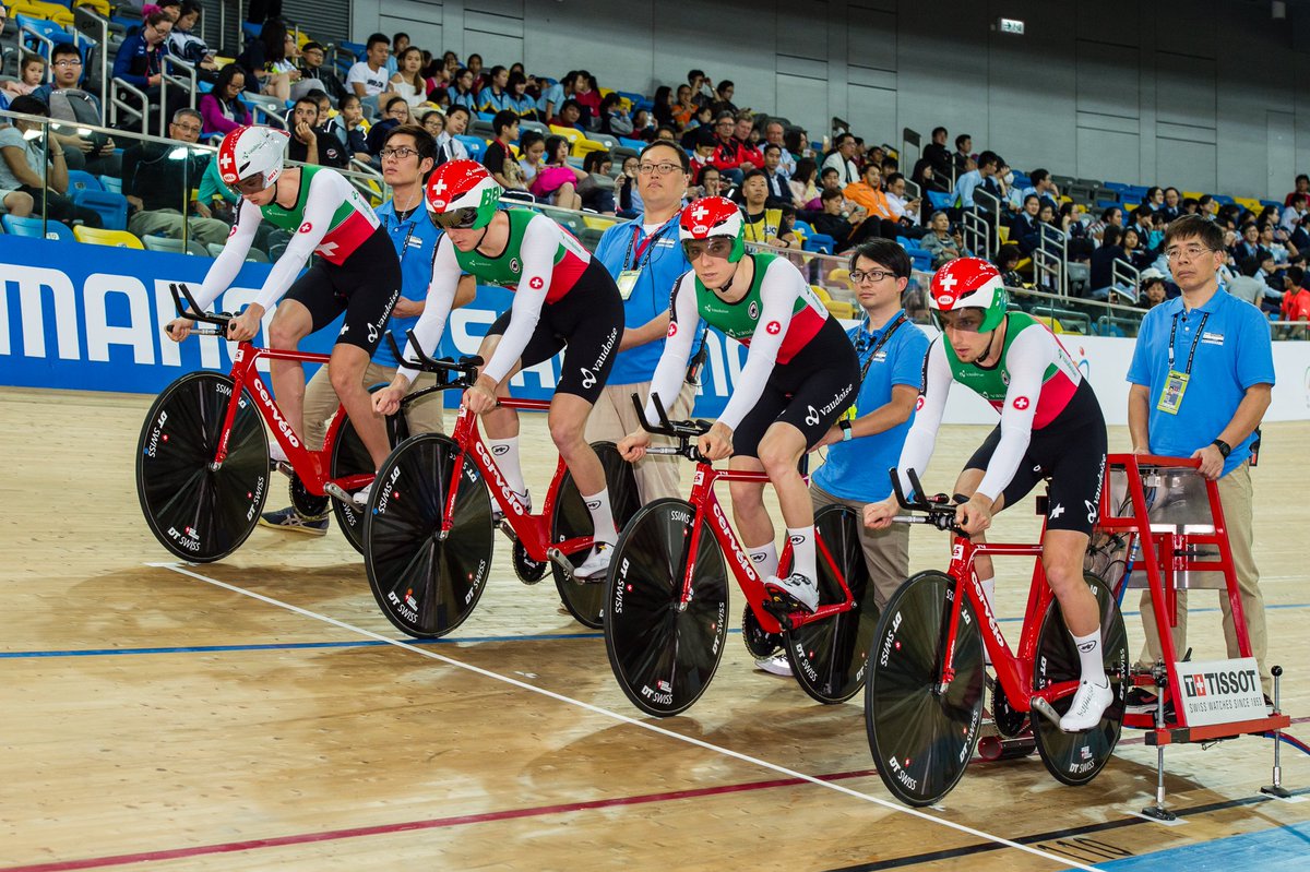 swisscycling's tweet photo. Swiss Cycling is starting in a few minutes against @BritishCycling Good luck to all athletes!!! #twc2017 #GoSwitzerlandGo 🇨🇭 https://t.co/syuIs5sZnQ