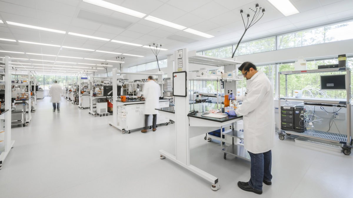 clarknexsen's tweet photo. Don Kranbuehl and Pat O'Keefe present "Creating Community + Connectivity in Lab Design" 4/25: https://t.co/RxeKwCqGqL @labdesignnews https://t.co/H3wL77G1Zt