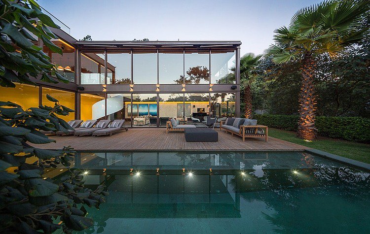 Limantos Residence by Fernanda Marques | homeadore.com/2013/12/06/lim…
Please RT #architecture #interiordesign