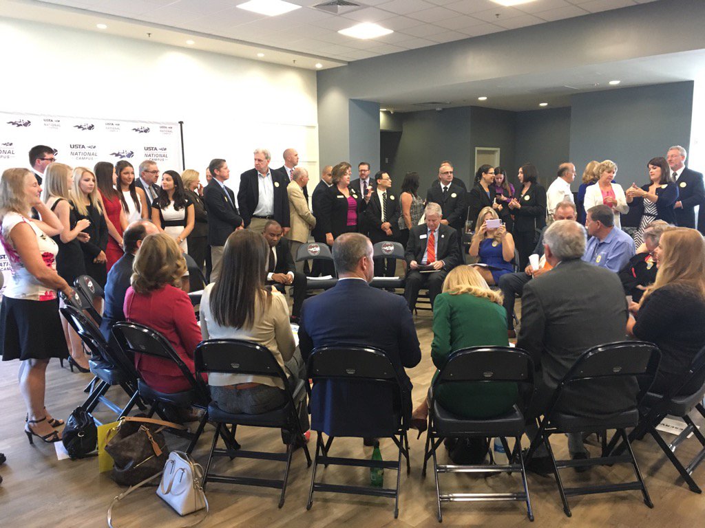 SelectFLA's tweet photo. Packed room gathered for @FLGovScott #FLJobs &amp; tourism roundtable at the @usta #NationalCampus in Orlando. https://t.co/bnlgvNq3mv