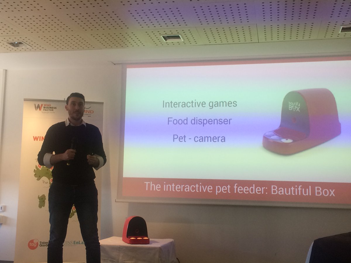LUISSEnLabs's tweet photo. La prima #startup a fare il pitch al #WSAFinale è @BautifulBox, la consolle per far interagire il tuo amico a 4 zampe @windbizfactor https://t.co/Jz5sT0vqGH