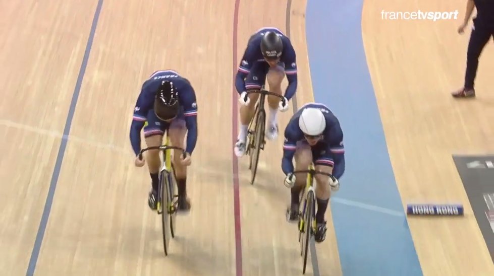 Médaille de bronze pour le trio français en vitesse par équipes ! 🥉#TWC2017