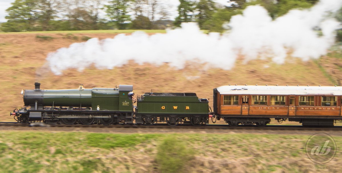 Steam locomotive No. 2857 at Eardington heading towards Bridgnorth today <a href="/svrofficialsite/">Severn Valley Railway</a> <a href="/svrlive/">svrlive</a> <a href="/chris_railway/">Chris Milner 🦊</a> <a href="/RAIL/">RAIL Magazine</a>