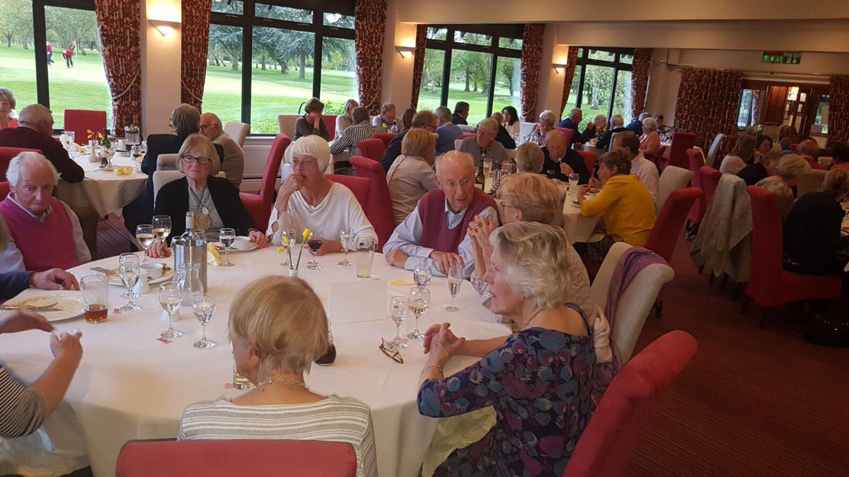 GolfStratford's tweet photo. Great support at our Members Weekly Club Draw Night + a hole in one by Colin Brice! #membership #clublife #holeinone #drawnight https://t.co/XdcNbbGQ92
