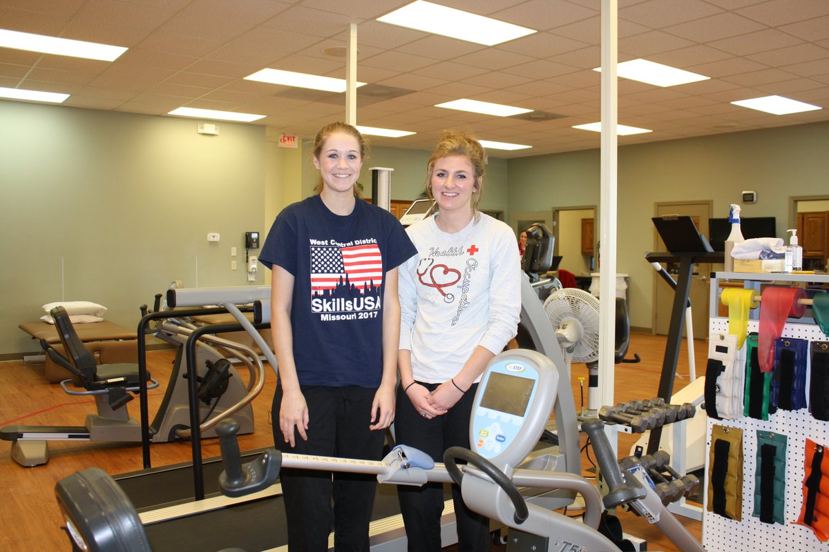 CTSSectoo's tweet image. Ballard &amp;amp; @Montrose_R14 students Adelyne and Leah shadowed at @chooseGVMH Outpatient Rehab Center. @ClintonTechSch