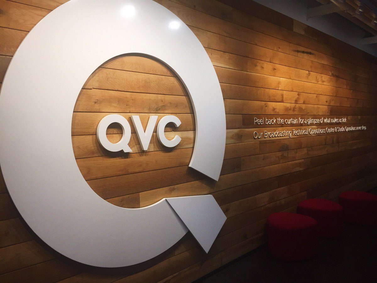 barrymanilow's tweet photo. Today’s the day! Tune in to @QVC at 6 PM ET for a special interview and a live performance of songs from #ThisIsMyTown #BarryOnQVC https://t.co/XH2r9oJXuv