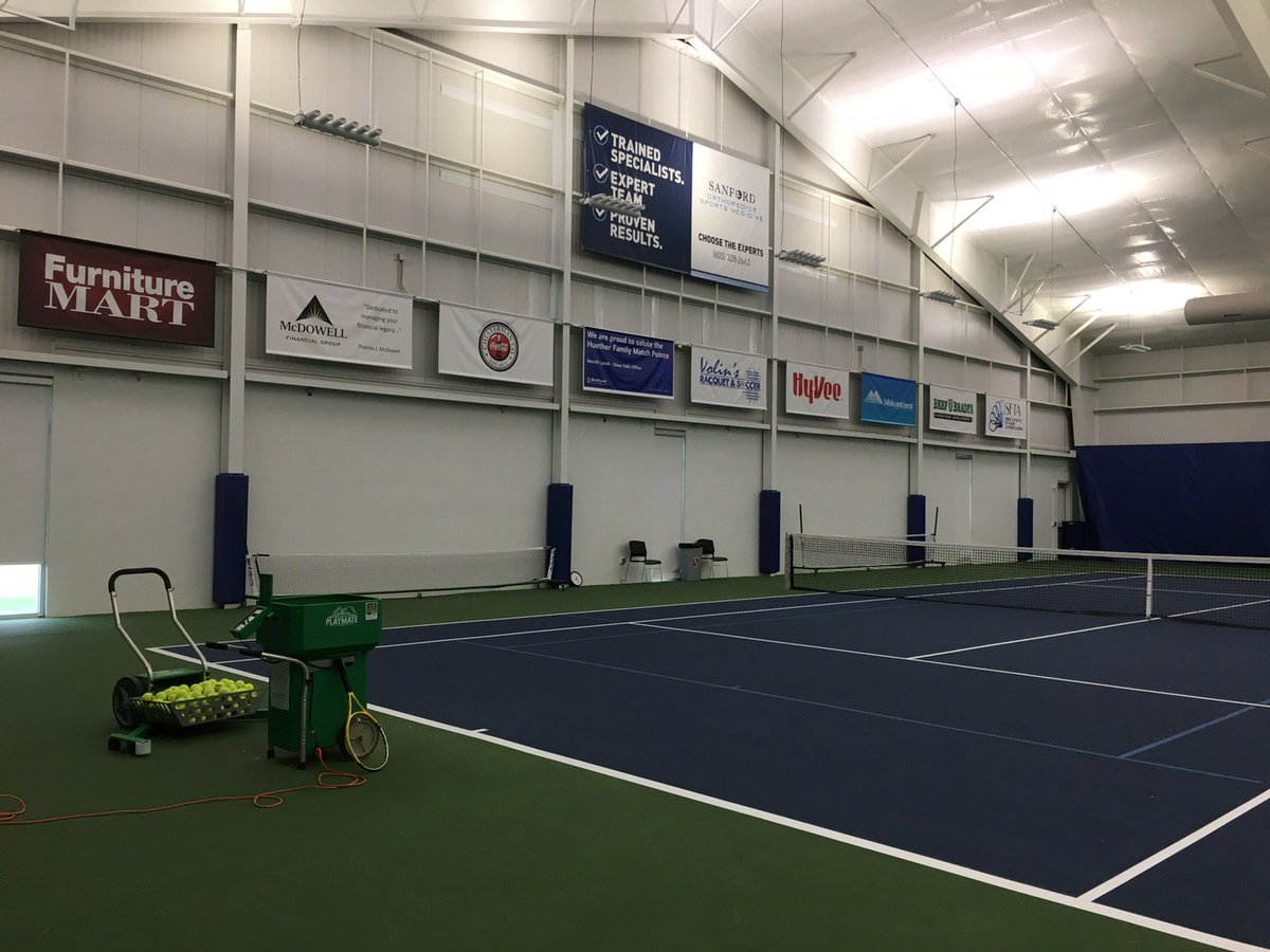 DrLisaNess's tweet image. My lunch date today. He won. #GettingBackIntoIt #Tennis #BallMachine 🎾