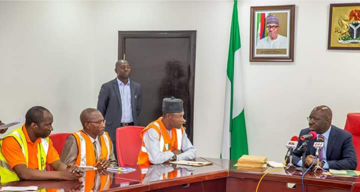 OgoIsioma's tweet photo. @GovernorObaseki to strengthen Edo emergency service.
Via: https://t.co/lDPyQfmJMP
#Edo #EdoState #ObasekiAtWork #GGO https://t.co/pMGUZyjslS
