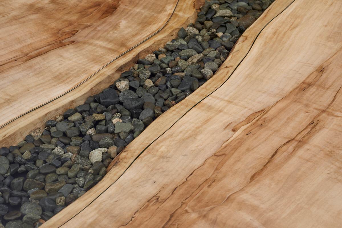 LiveEdge_'s tweet image. I am loving this! 😍

Live Edge natural river run table featuring pebbles &amp;amp; a glass inlay.

#LiveEdge #Bespoke #Etsy #InteriorDesign #River