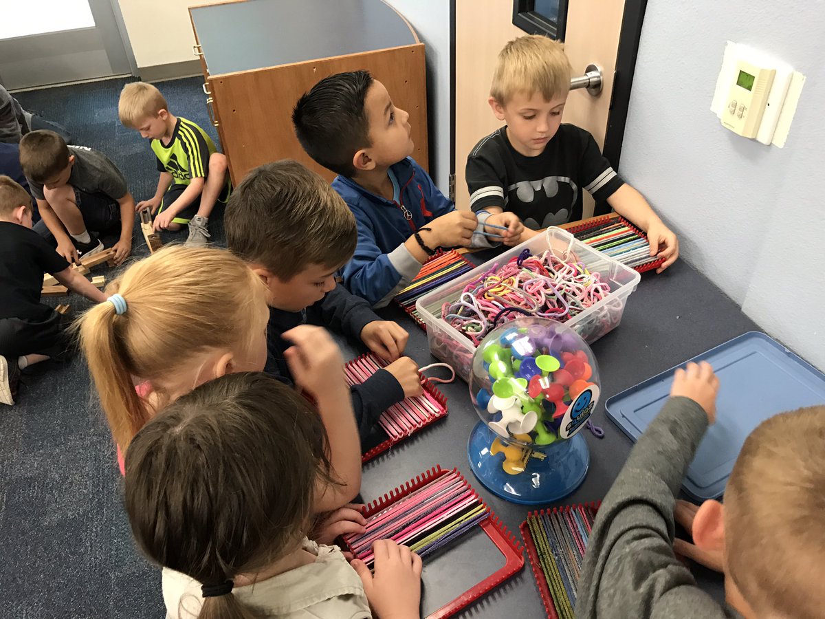 MQuisenberry1's tweet photo. New MakerSpace fun in the @7HillsLibrary! #7HillsSTEM #7HillsLEADS https://t.co/nebXNEJ7lH