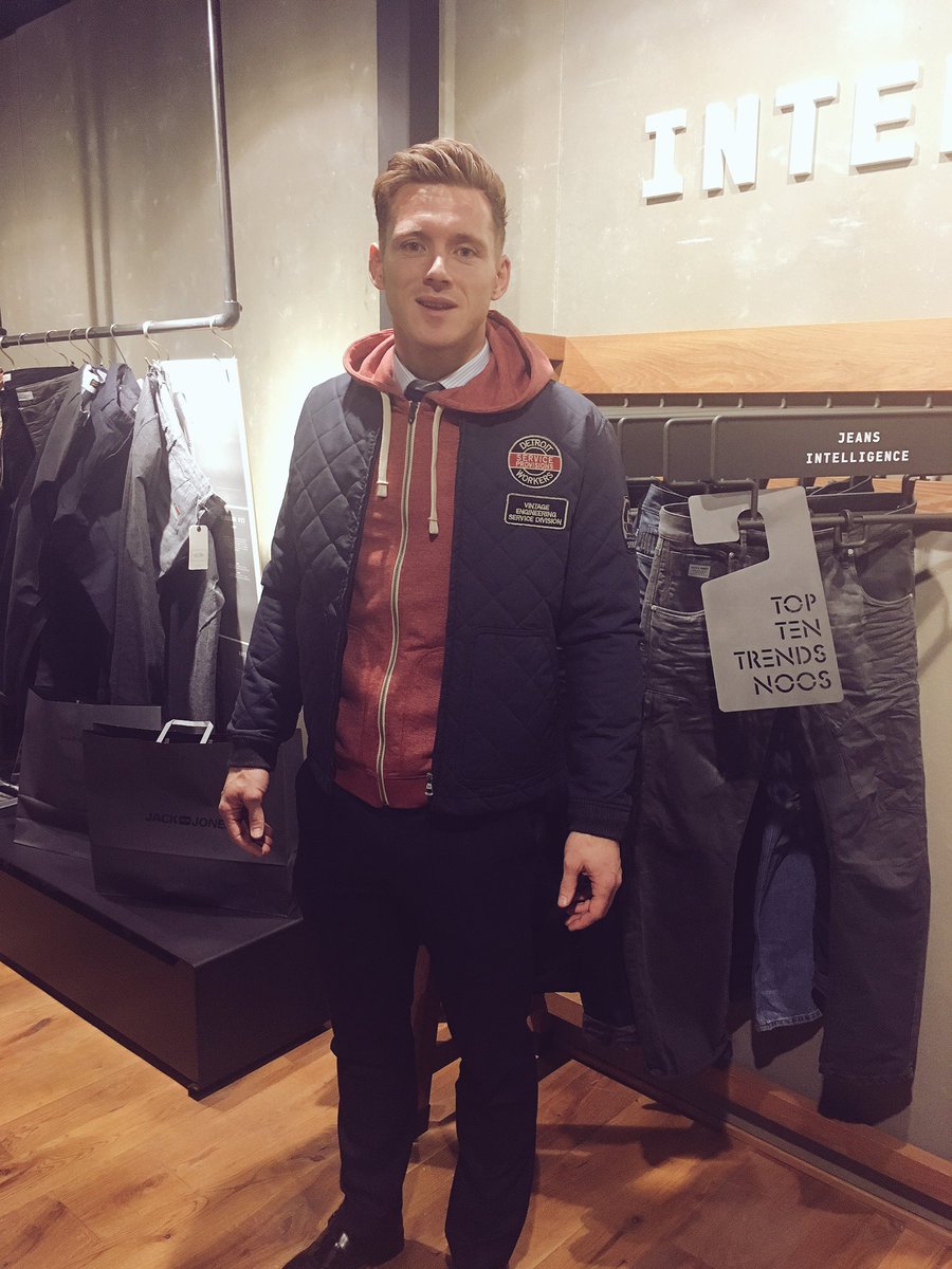 JackandJonesIRE's tweet photo. We were proud to welcome @Flinto23 @DubGAAOfficial to our HQ to view #aw17 Collections #jjvintage #jjpremium #jjoriginals #jjcore #dublingaa https://t.co/XjlDMZXJFm