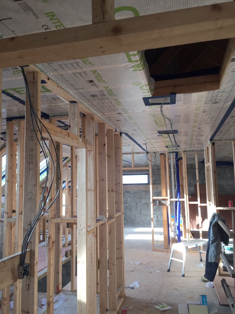 dbplaster's tweet photo. No allowance for airtightness during build😕 Time &amp; patience achieved a result of .9 🙂@cliomahouse @ecologicalbuild https://t.co/oP9XVroPOY