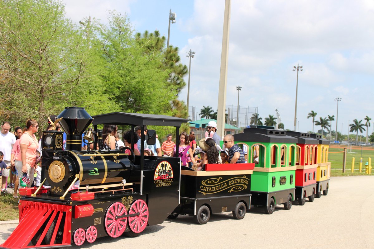 TownofDavie's tweet photo. Join us on Sat. @ Bamford Sports Complex for the #SpringEggHunt & Festival from 9am-12pm followed by the Splash & Dash Egg Hunt! https://t.co/tKmJyG5dIr