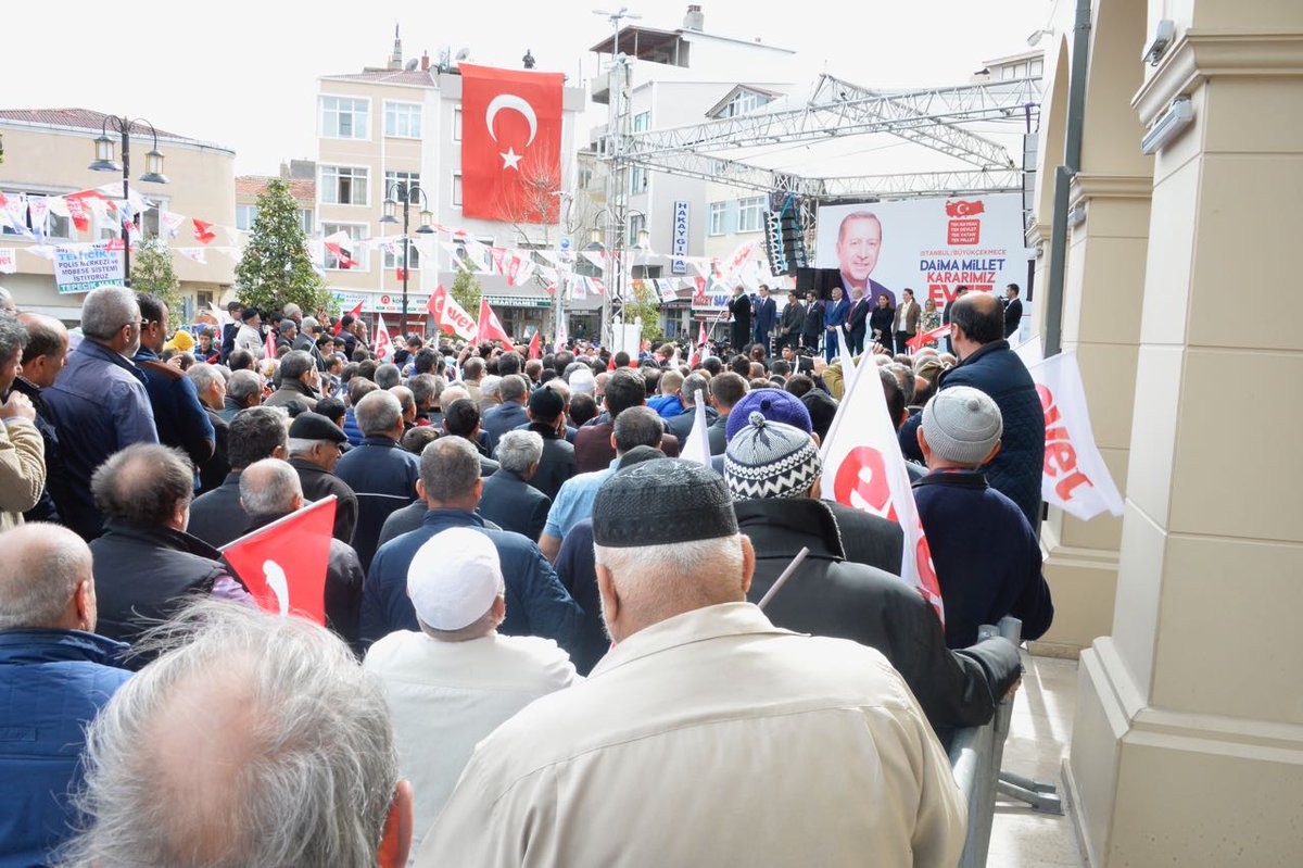 suleymansoylu's tweet photo. Bu ülkeye, bu millete oyun kurmaya çalışanların oyunlarını bozmak için, 16 Nisan'da tarih yazmak için Büyükçekmece tabii ki #EVET diyor https://t.co/OUWJEV75pv