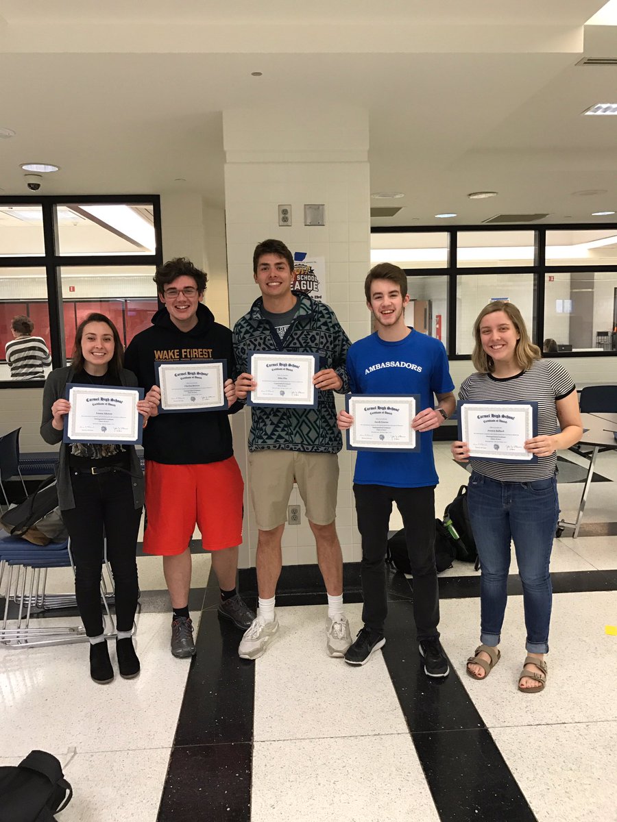 CHSCSz's tweet photo. HUGE congratulations to our team members that were recognized as Commended/Distinguished Graduates! Smartest actletes™ around! 🤓😎🎉🎊 https://t.co/cev4bQC244