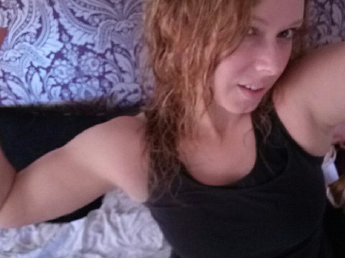 Finally getting stronger I can do press ups and not off my knees and I don't have flab arms 😂😛 https://t<a href="/tag/allnatural"class="tags"><span>#allnatural</span></a><a href="/tag/milf"class="tags"><span>#milf</span></a>