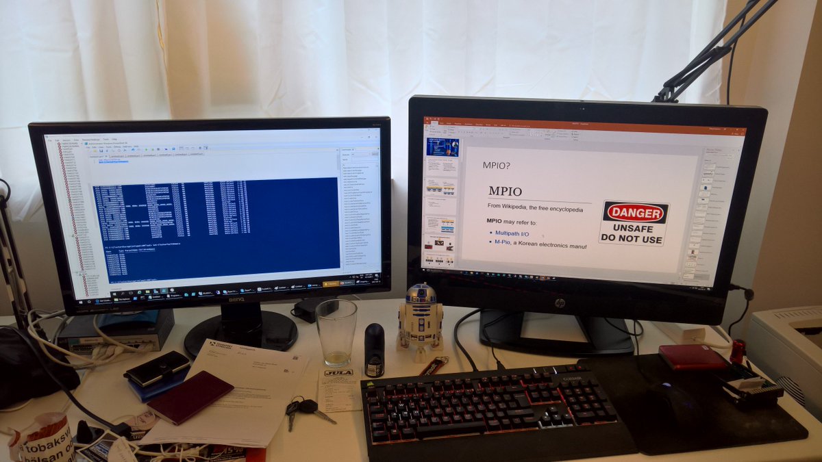mikael_nystrom's tweet image. Session is ready, getting in to #Labcenter for the storage spaces direct event!