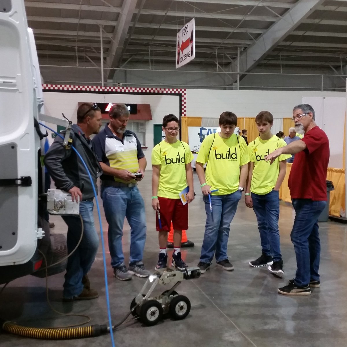 There are so many great exhibitors today!  @SGFCareerCenter #buildmyfuture