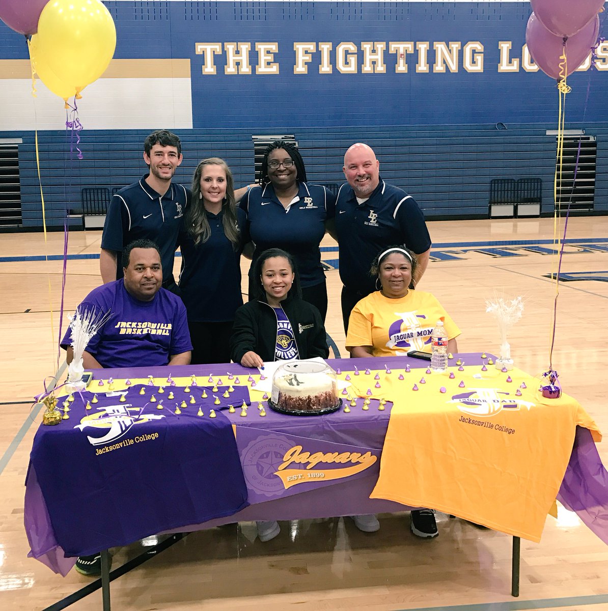 LEISDAthletics's tweet photo. 🏀Congrats LEHS Girls BKB player Summer Ogden signs w Jacksonville  College! @JC_WBB @LELADYLOBOHOOPS  @leisd @SportsDayHS @BryanMurphy_ https://t.co/nyqKqQVFg8