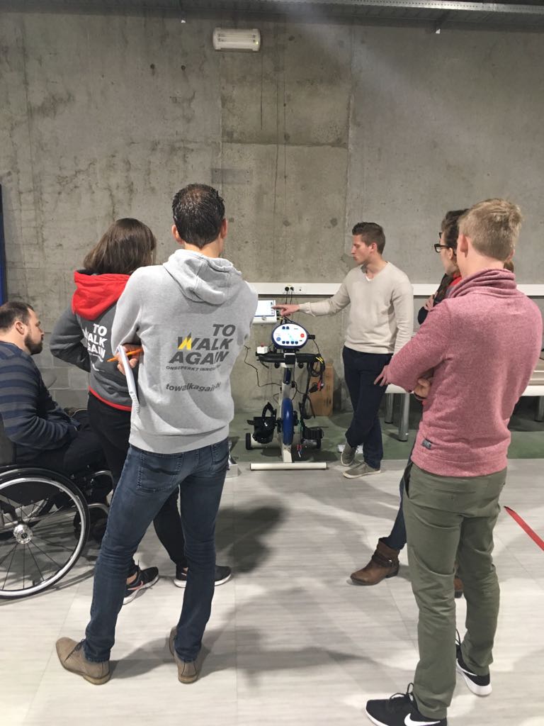ProCare's tweet photo. Uitleg en installatie van elektrostimulatie  op bewegingstrainer bij @ToWalkAgainTWA  #hasomed #motomed #revalidatie https://t.co/K2uBermOXE