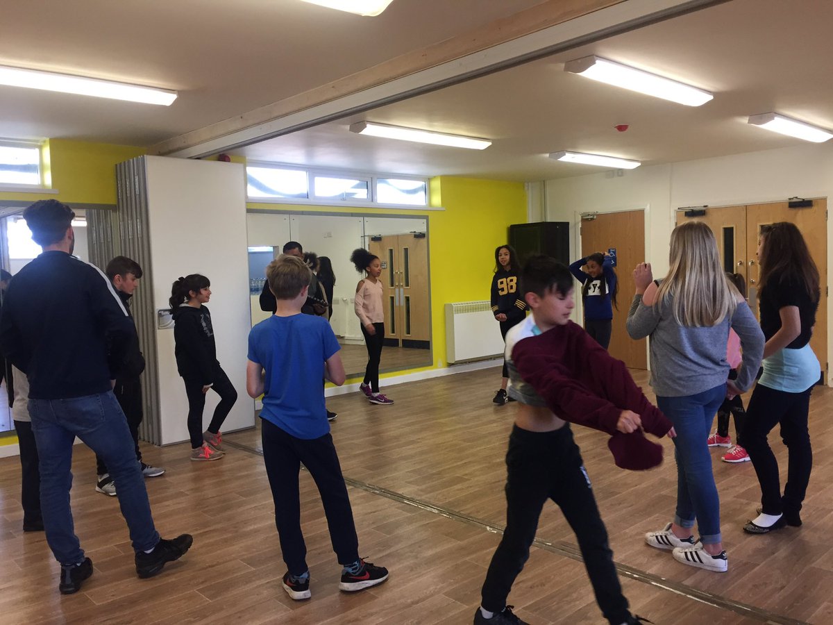 3gsYouth's tweet photo. Great workshops with @wearefio @abdul_shayek @tasha_simone5 #Swarm #greatyoungpeeps #alwayslearning https://t.co/JBVqZlUAx6