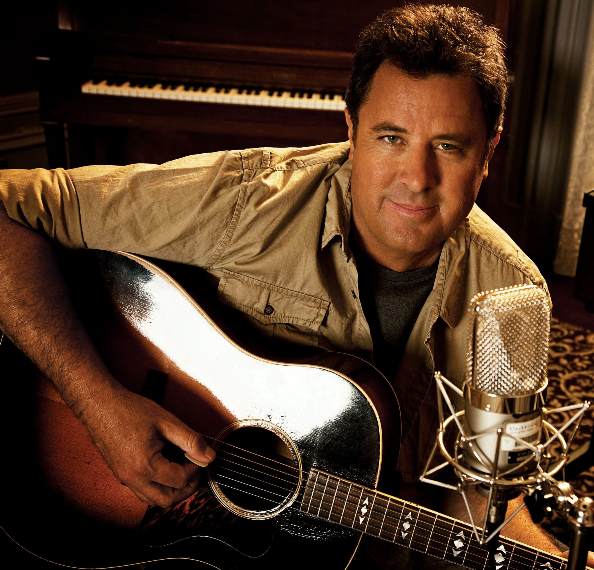 Happy  Birthday  à Vince Gill né  le 12 Avril 1957 à Norman en Oklahoma 
