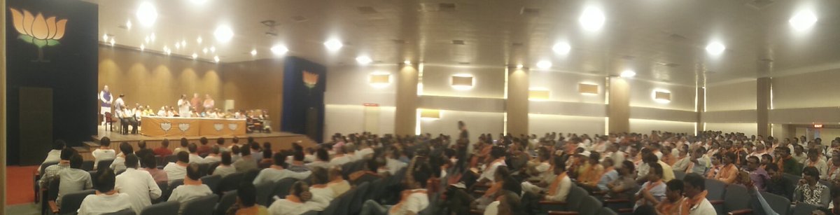bartwalvikram's tweet photo. Panaroma View @BJP4Surat Auditorium
#WelcomeToSuratModiji 
Planning &amp; preparations meeting for a grand welcome to @narendramodi ji
@pvssarma https://t.co/dqzDbgk1YJ