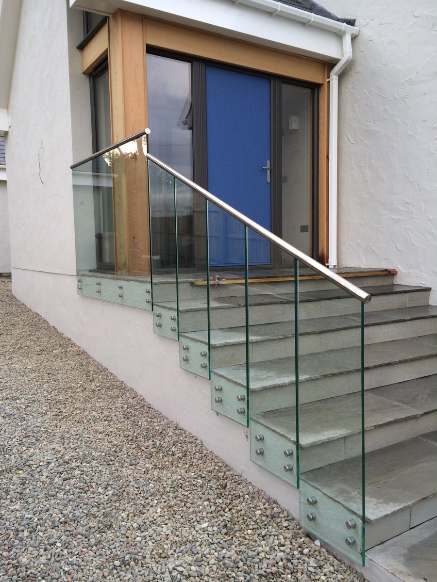 SunrockBalcony's tweet photo. At Sunrock Balconies we offer exclusive infinity glass solutions, giving a premium finish to any development. #infinityglass #design https://t.co/RLHwsEUgze