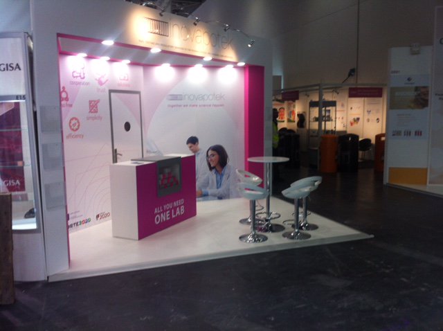 JJS_Stand tweet picture