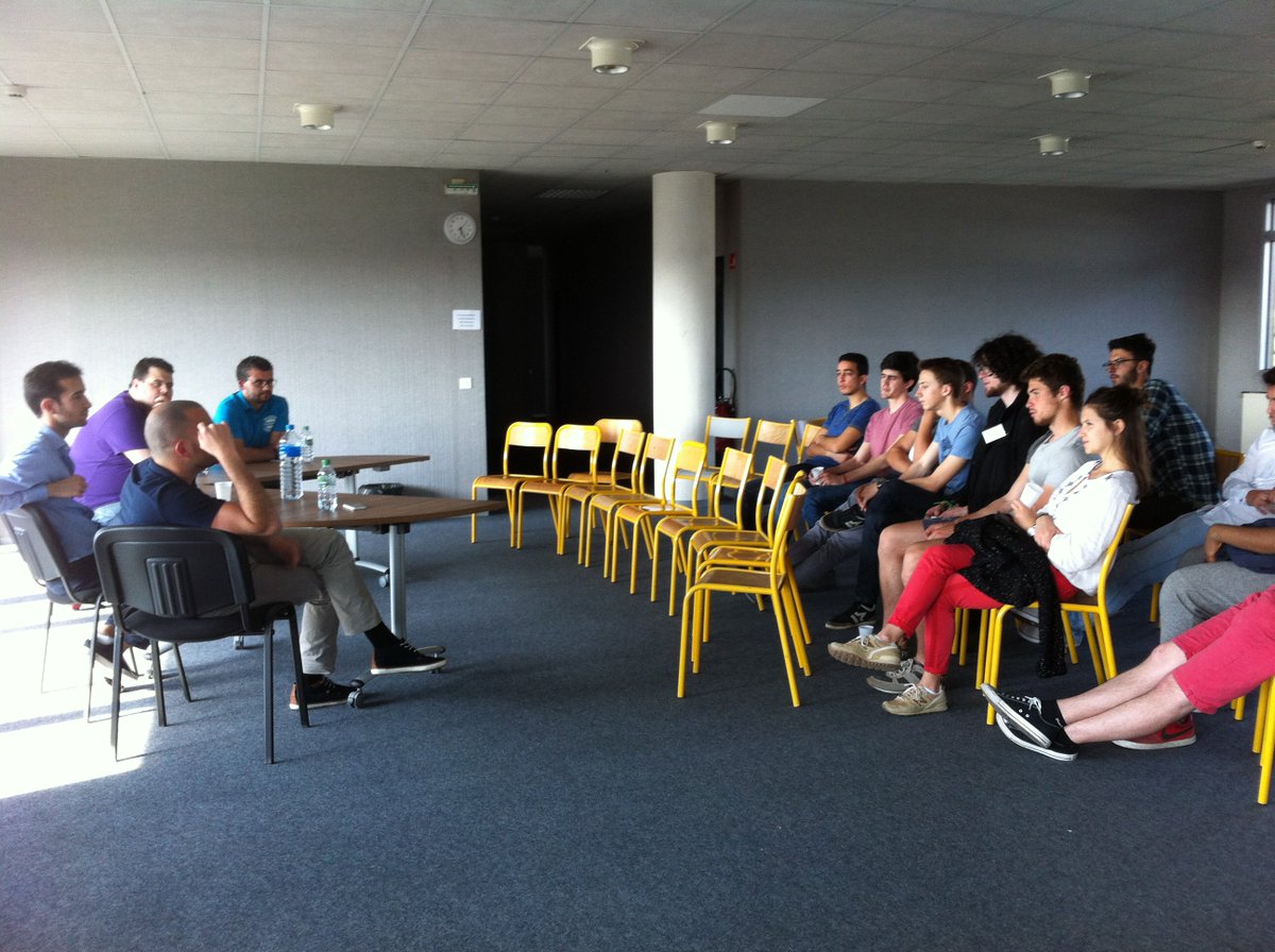 startup_nest's tweet image. Table Ronde &quot;Comment monter sa start-up&quot; avec Avi Cohen et @StartupWeekend