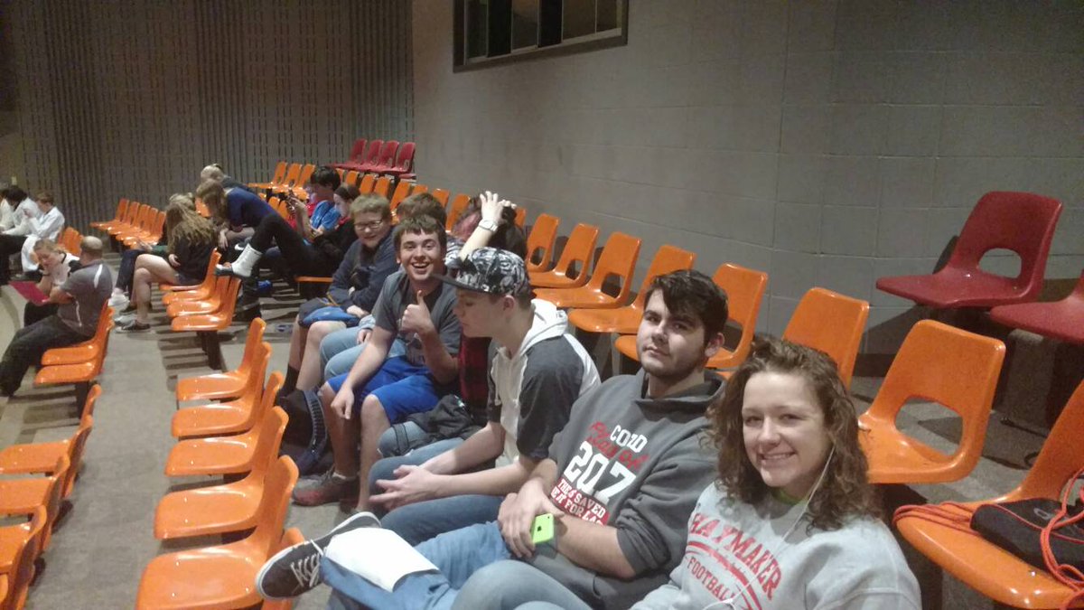 auwerdajn's tweet photo. #cozadmakers getting ready for SWC Quizbowl https://t.co/1vjBUDG98P