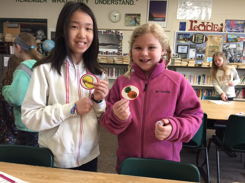 ILove2Teach4th's tweet photo. Students testing their sense of smell as part of our study of the human brain. #heritagelearn #sascompass https://t.co/cG4swz4xTZ