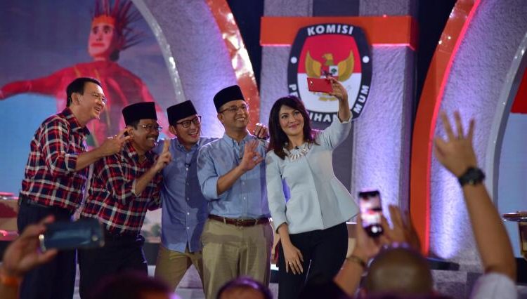 #DebatPilkadaDKI baru saja usai. Seminggu menjelang Pilkada.
Kami berharap proses Pilkada dapat berjalan dgn damai.
Yuk kita jaga persatuan!