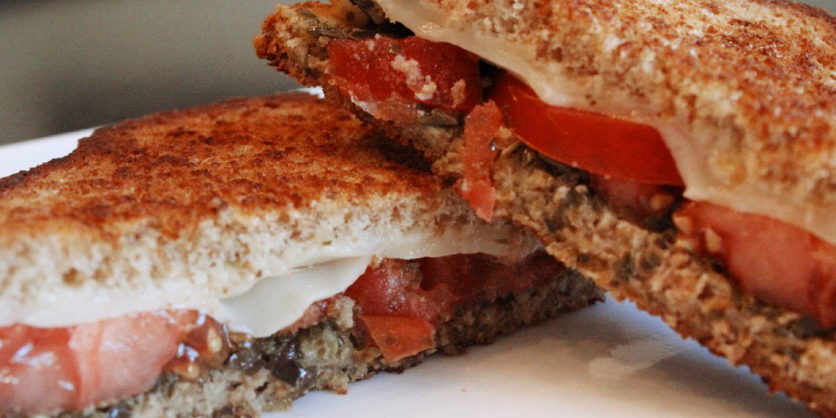 CleanEats101's tweet photo. It’s National Grilled Cheese day!!! Try our clean gooey goodness! https://t.co/x3uzfOIzuH https://t.co/RarOrlJTWT