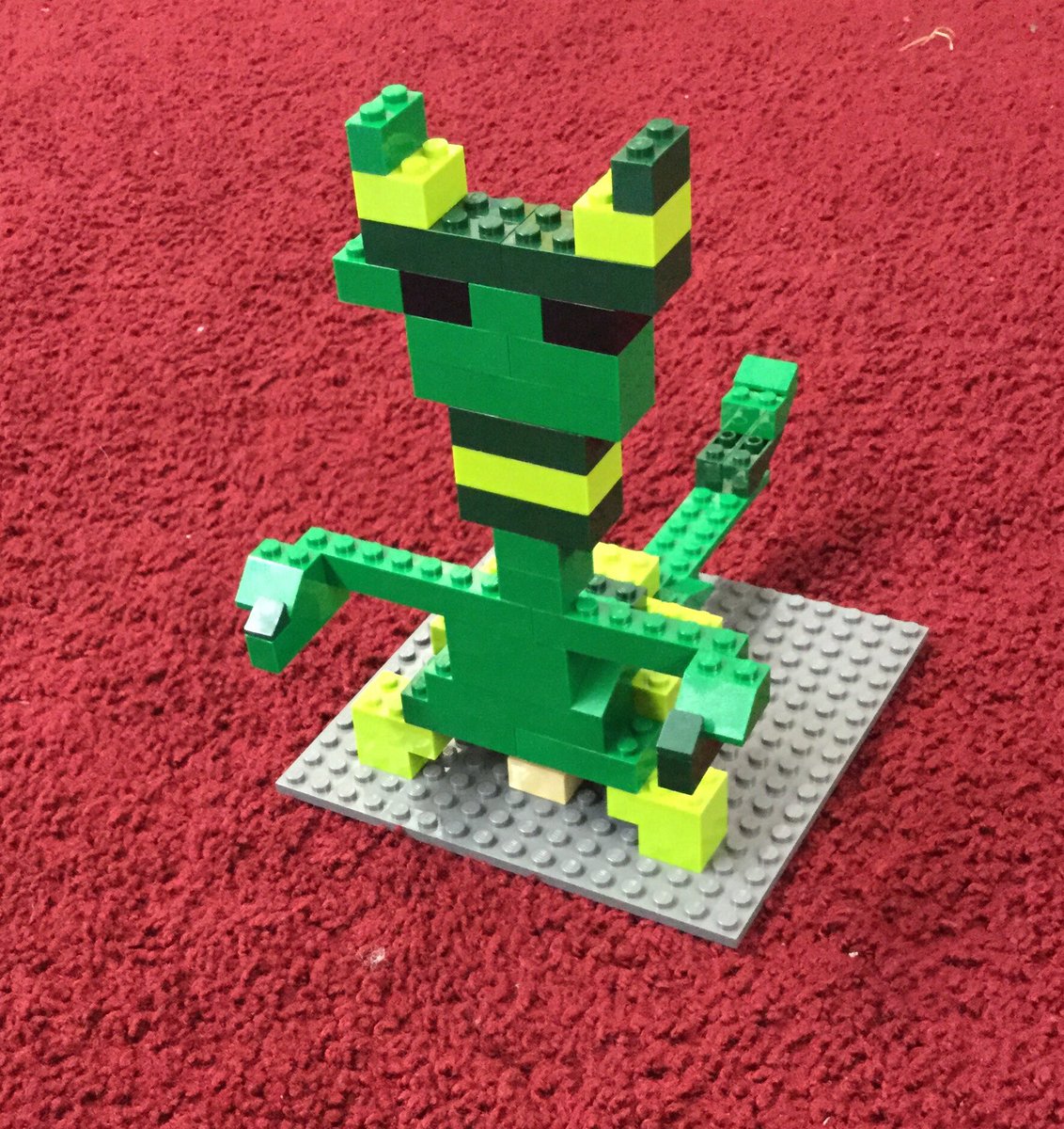 MrsPatrician's tweet photo. Lego challenges! Trees and bridges and dinosaurs, oh my! @robertsonwsd1 @WinnipegSD https://t.co/Vws34EcrAH