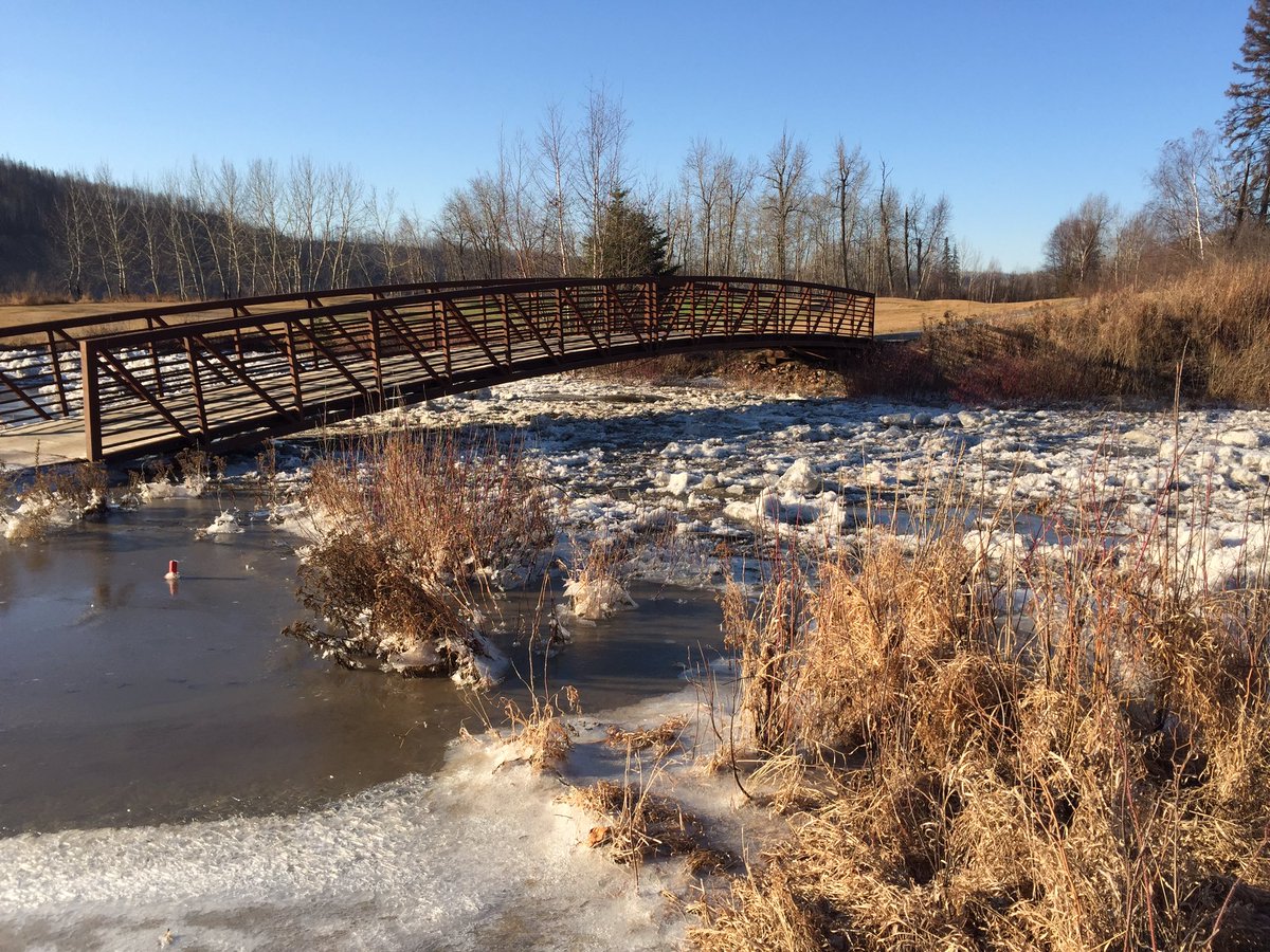 JeffHacior's tweet photo. River breakup @FortMcMurrayGC always amazes me. It's crazy what old Mother Nature can do. #ymm https://t.co/TUAgofLvMH