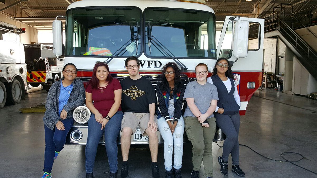 LakeWorthHS's tweet photo. On 04/11/2017, Law Enforcement and LPSCS Students attended a field trip to @WfordCollege and Mineral Wells FD!! https://t.co/QbSHqWPXWA