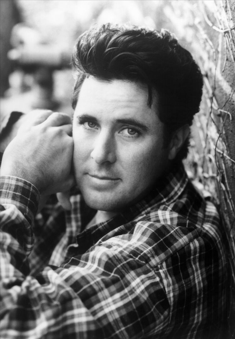  Happy Birthday, Vince Gill! 