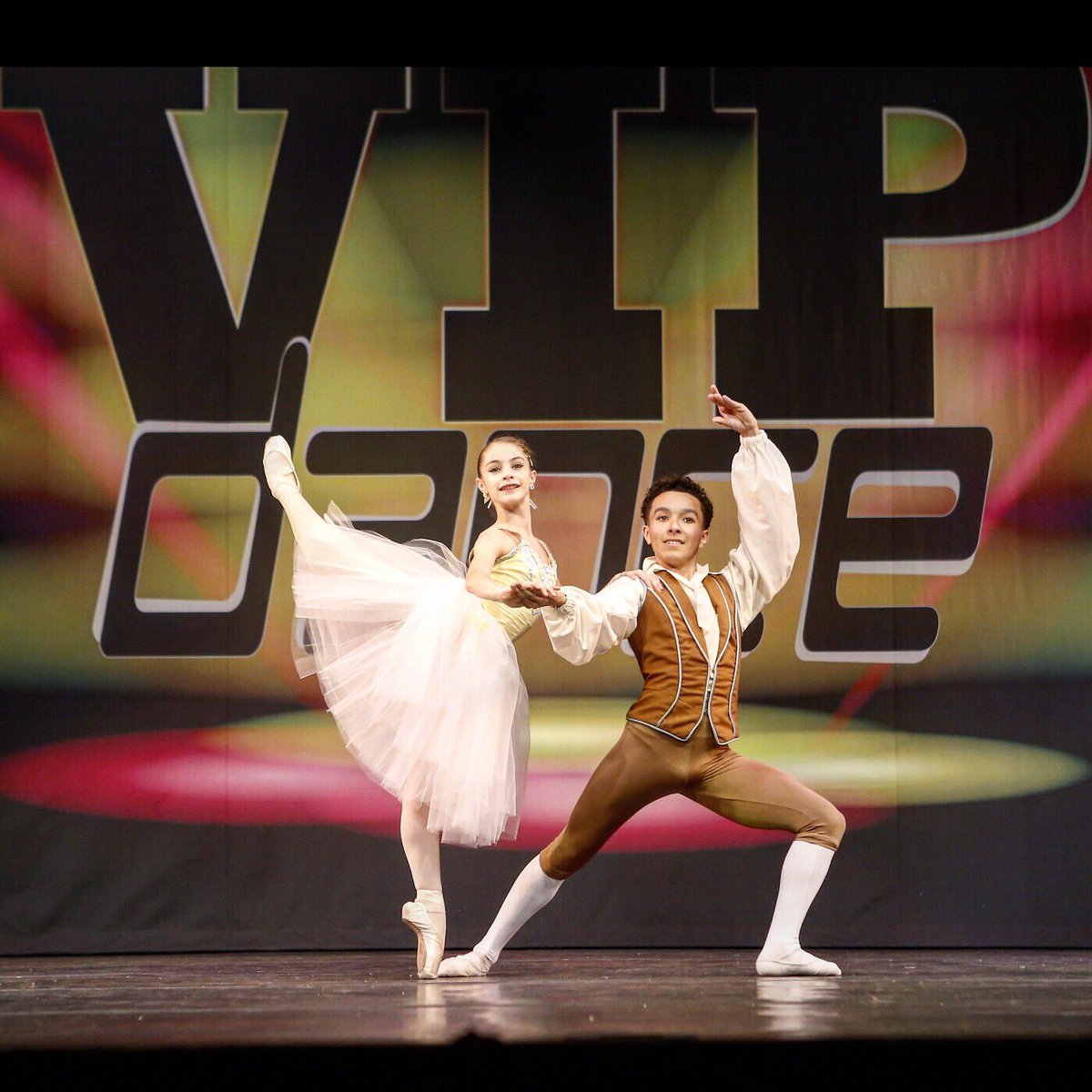 VIPdanceComp's tweet photo. Ballet Goals! 🙌 #VIPOrlando #vipdancecomp #teamvip #vipdance2017 #bestshots17 #vipwichita #dancecompetition #dancecomp #competitionseason https://t.co/nCC9wbY9bb