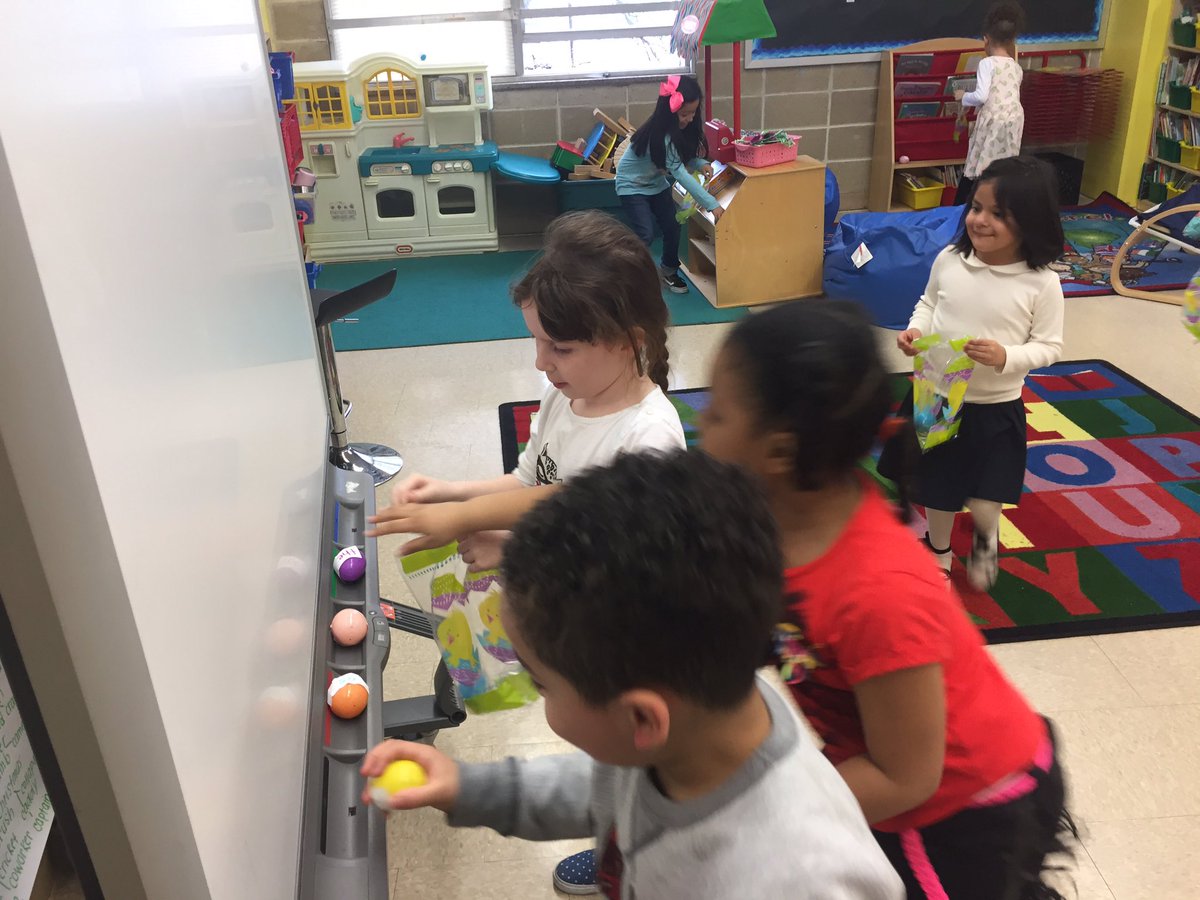 MsTricsClass's tweet photo. Site word Easter egg hunt! KB had a blast! #MsTricsClass https://t.co/H7gRCmXVjj