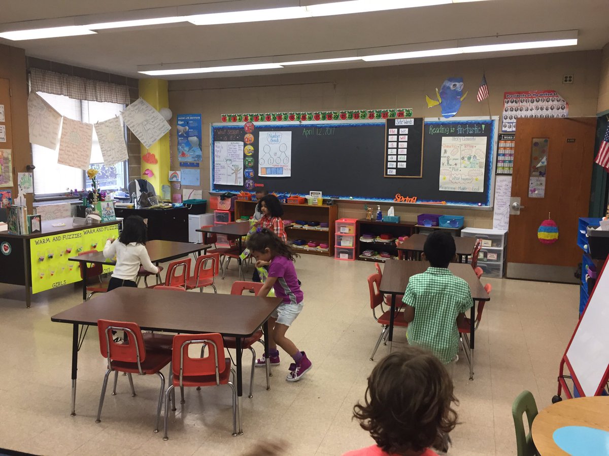MsTricsClass's tweet photo. Site word Easter egg hunt! KB had a blast! #MsTricsClass https://t.co/H7gRCmXVjj