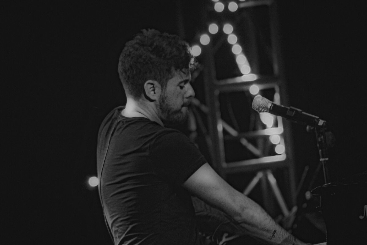 Venga va... que la tenía guardada... no tienes Nono? <a href="/PabloLopezMusic/">Pablo López</a> ? 🤘✨