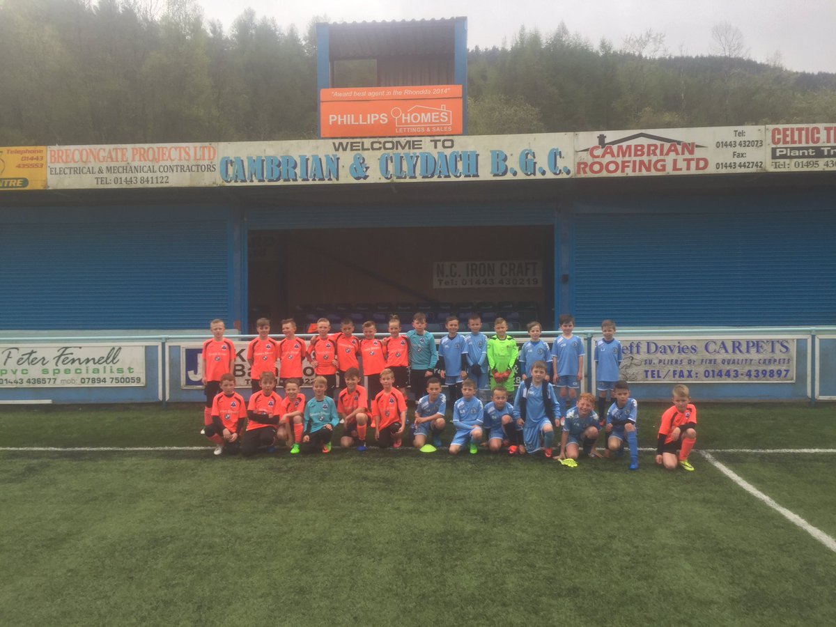 Nathan1696's tweet photo. Well done my Under 9s! Some good displays of possession based football⚽️ well done to the other teams #camarmy @AcademyCambrian https://t.co/BGAt5XWfmB