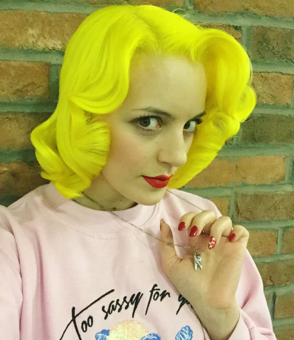 SUPER SCULPTURAL STYLE by Caroline Schmitt with FLUORO FOLLICLES by @JohnSpantonHair both at <a href="/trevorsorbie/">Trevor Sorbie</a> <a href="/TrevorsorbieAT/">TrevorSorbieArtTeam</a> ⭐️💛💇