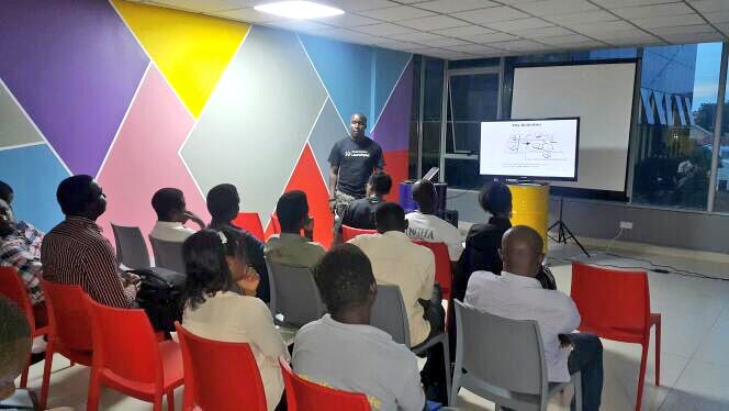 solomonalvink's tweet photo. #DataHackFI understanding your business model at @InnovationVilla with @LaboremusUganda @fsduganda https://t.co/P7ch4F0RA9